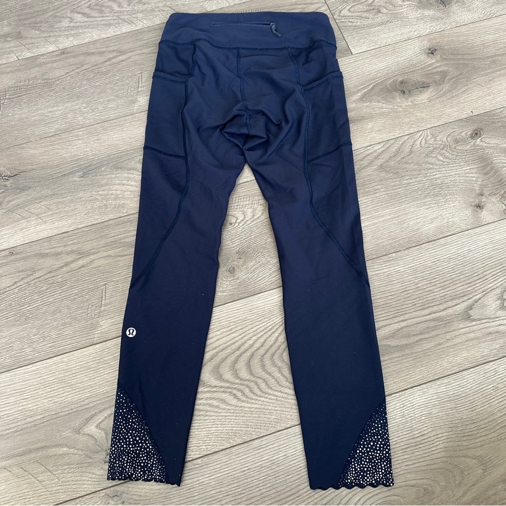 LULULEMON BUNDLE Lot of 4 Leggings all size 4 - Picture 7 of 14